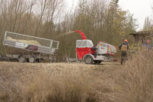 Démonstration d'un broyeur de branche Bugnot, Châtellerault, Arborea