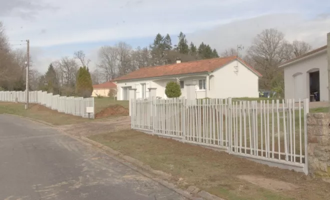 Clôture en barreaudage, Châtellerault, Arborea