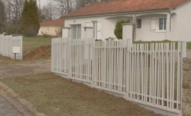 Clôture en barreaudage, Châtellerault, Arborea