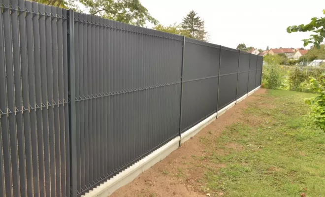 Clôture avec occultant en "V" à Panazol 87350, Châtellerault, Arborea